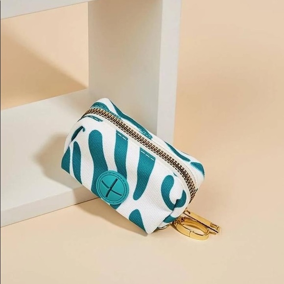 Multifunction Pet Treat Pouch🐶🐱🐶🐱 - Picture 4 of 8